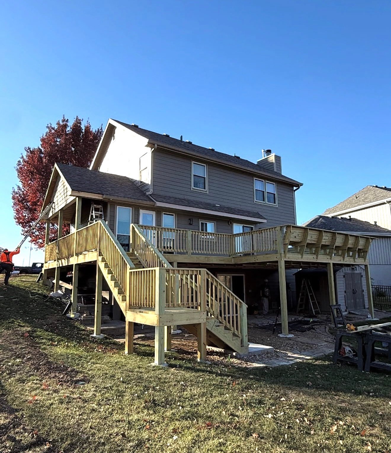 Deck Refinishing & Sealing